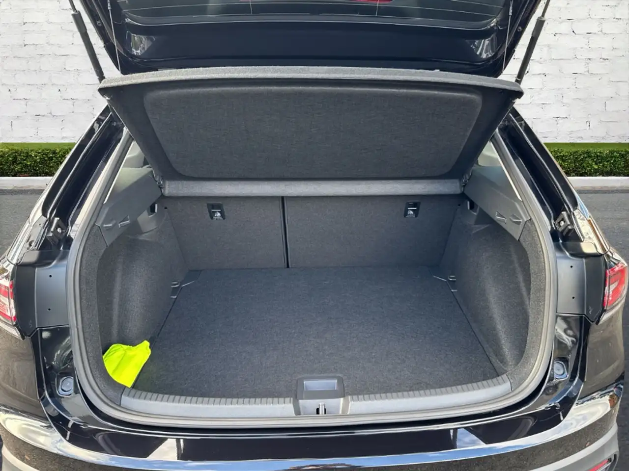 Volkswagen Taigo Life 1,0 l TSI Navi Digitales Cockpit LED Blendfre 16