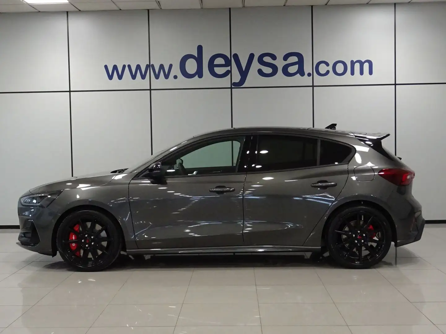 Ford Focus 2.3 Ecoboost ST Grau - 2