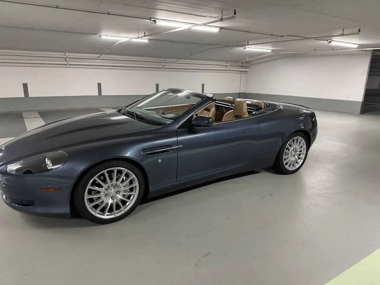 Aston Martin DB9 Volante 5.9 Touchtronic TRAUMHAFTER ZUSTAND Blau - 2
