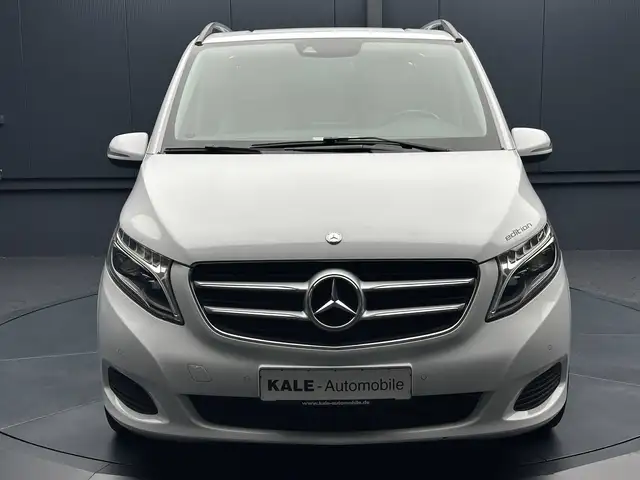 Mercedes-Benz 250 view 8