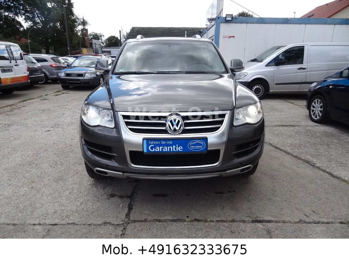 Volkswagen Touareg V6 TDI Automat Leder Xenon Navi PDC AHK Grau - 2