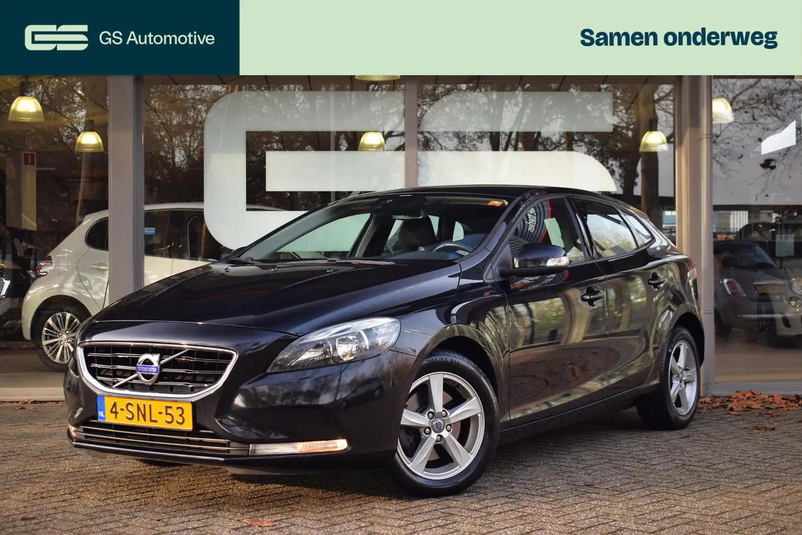 Volvo V40 1.6 T3 Momentum NAV|LMV|CRUISE|STOELVERW|2DE EIG Nero - 1