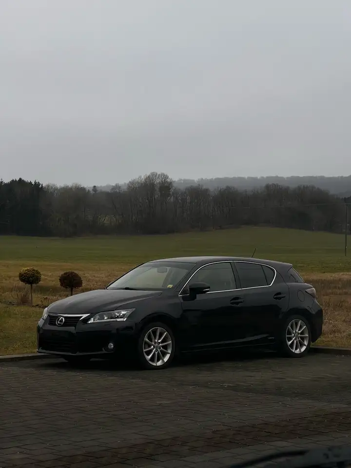 Lexus CT 200h