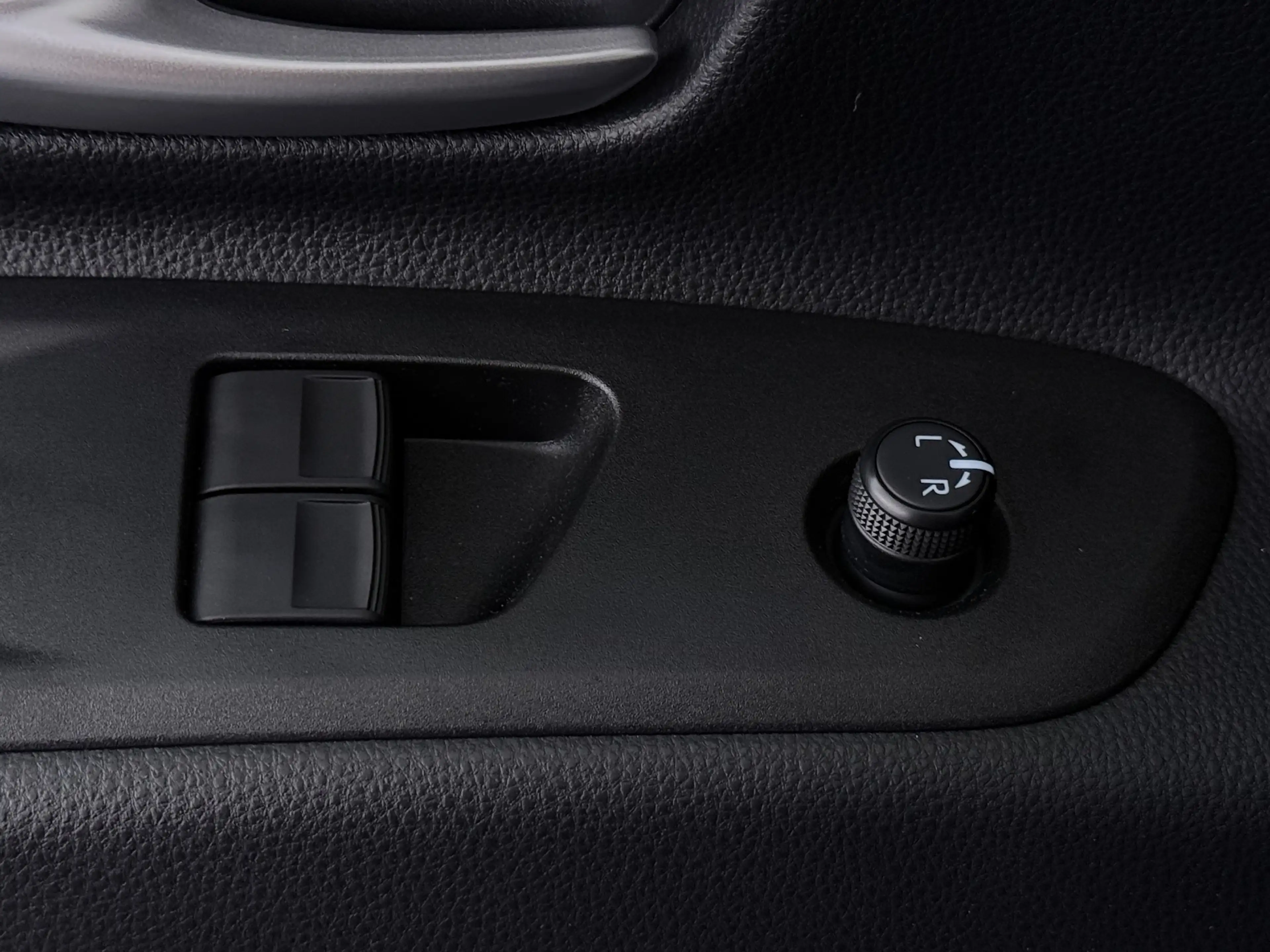 Toyota Aygo X Hybrid 115 envy IVN 1595418 — photo 4