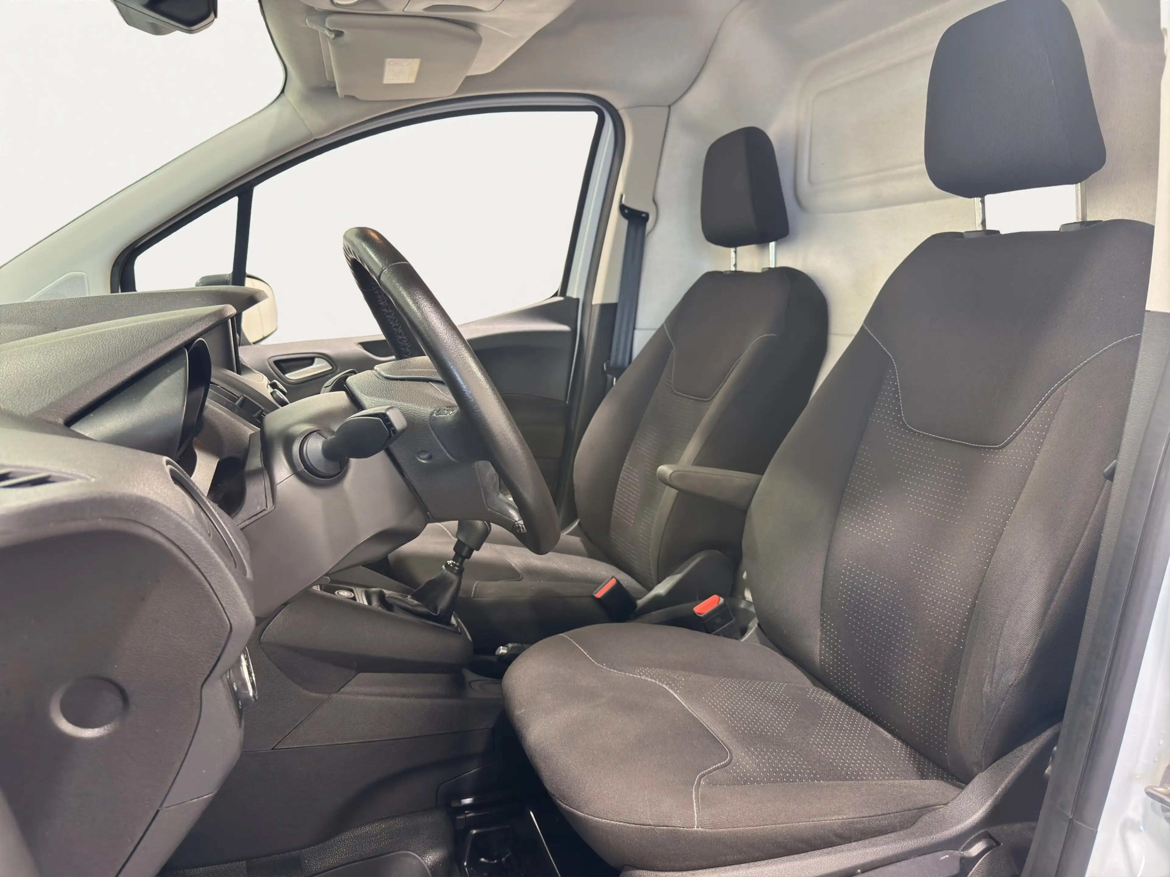 Ford Transit Courier 1.5TDCI *MwSt*PDC*BLUETOOTH*KLIMA — photo 12