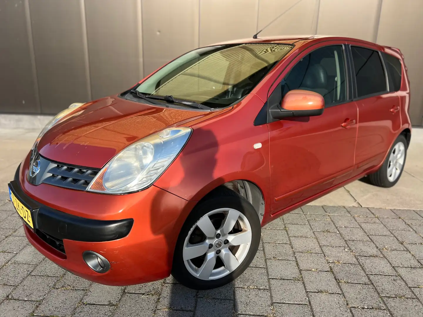 Nissan Note 1.6 Tekna | Airco | Carplay | Nwe APK | Lage KM | Orange - 2