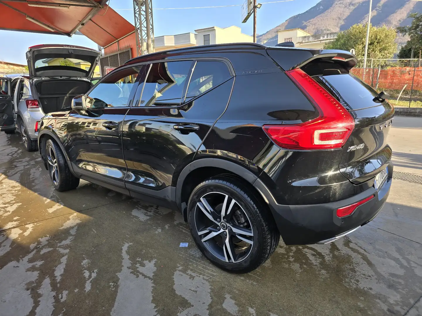 Volvo XC40 2.0 d4 R-design awd geartronic - 1
