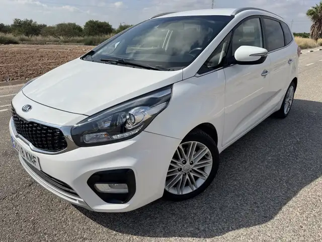 Kia Carens 1.7CRDi VGT Emotion DCT 141