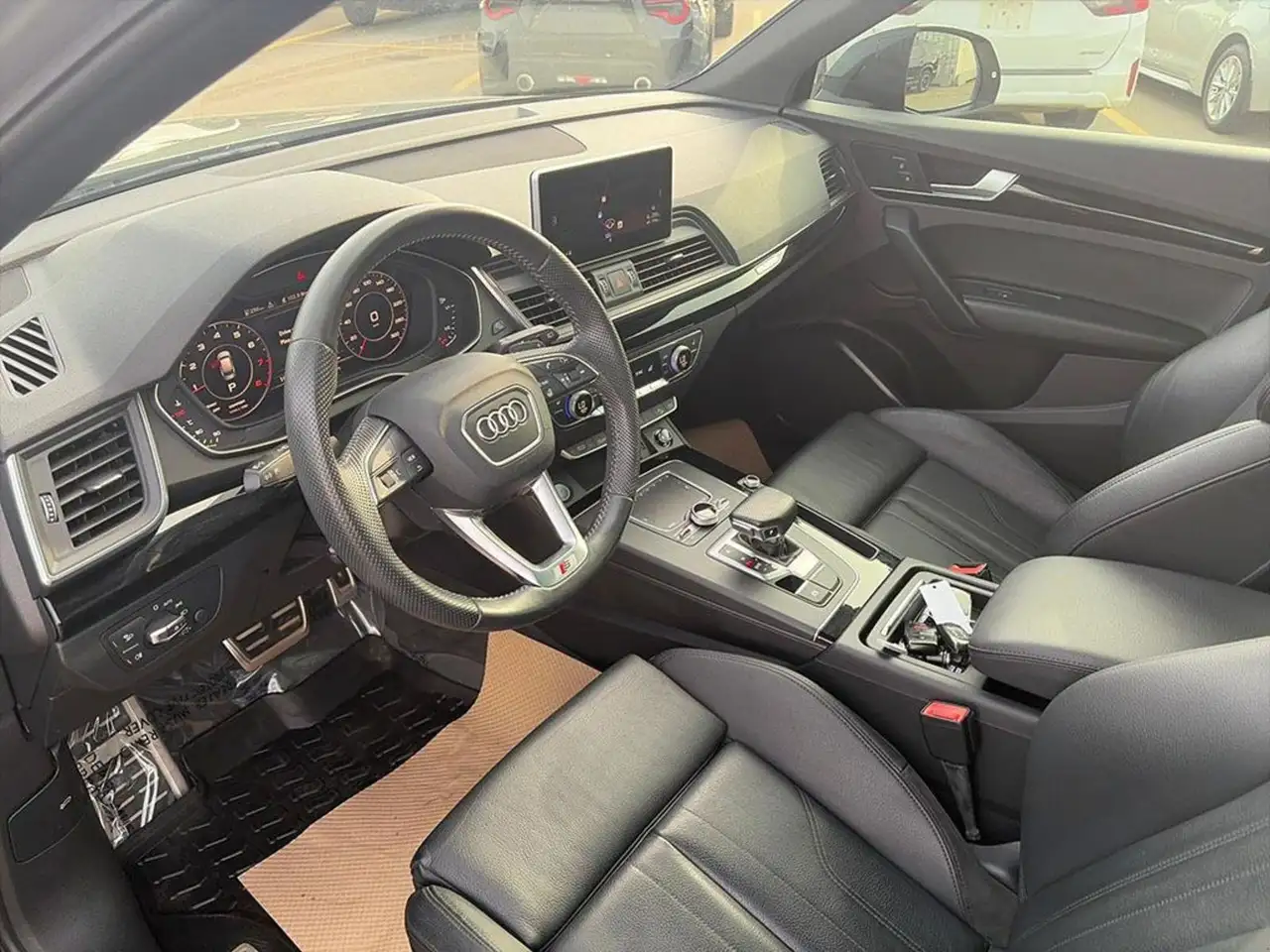 Audi Q5 снимка Audi Q5