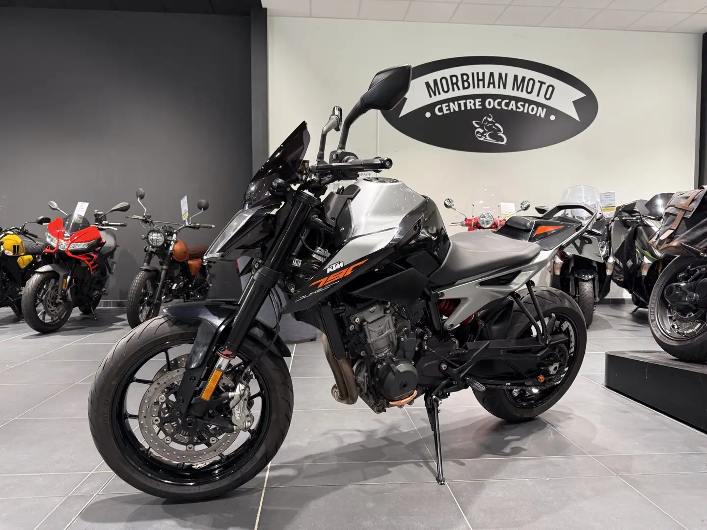 KTM 790 Duke Noir - 1