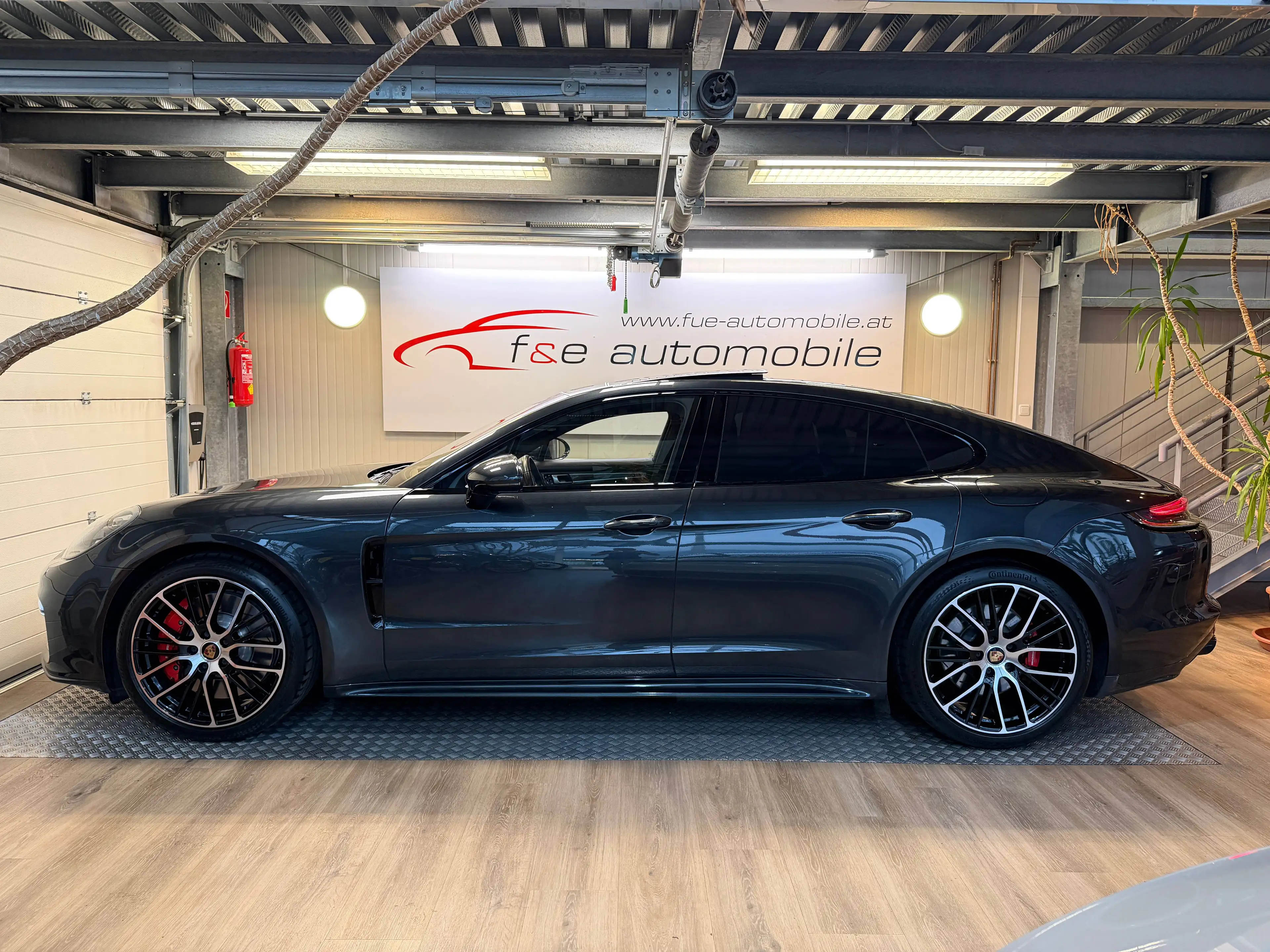 Porsche Panamera 4 S E-Hybrid — photo 5