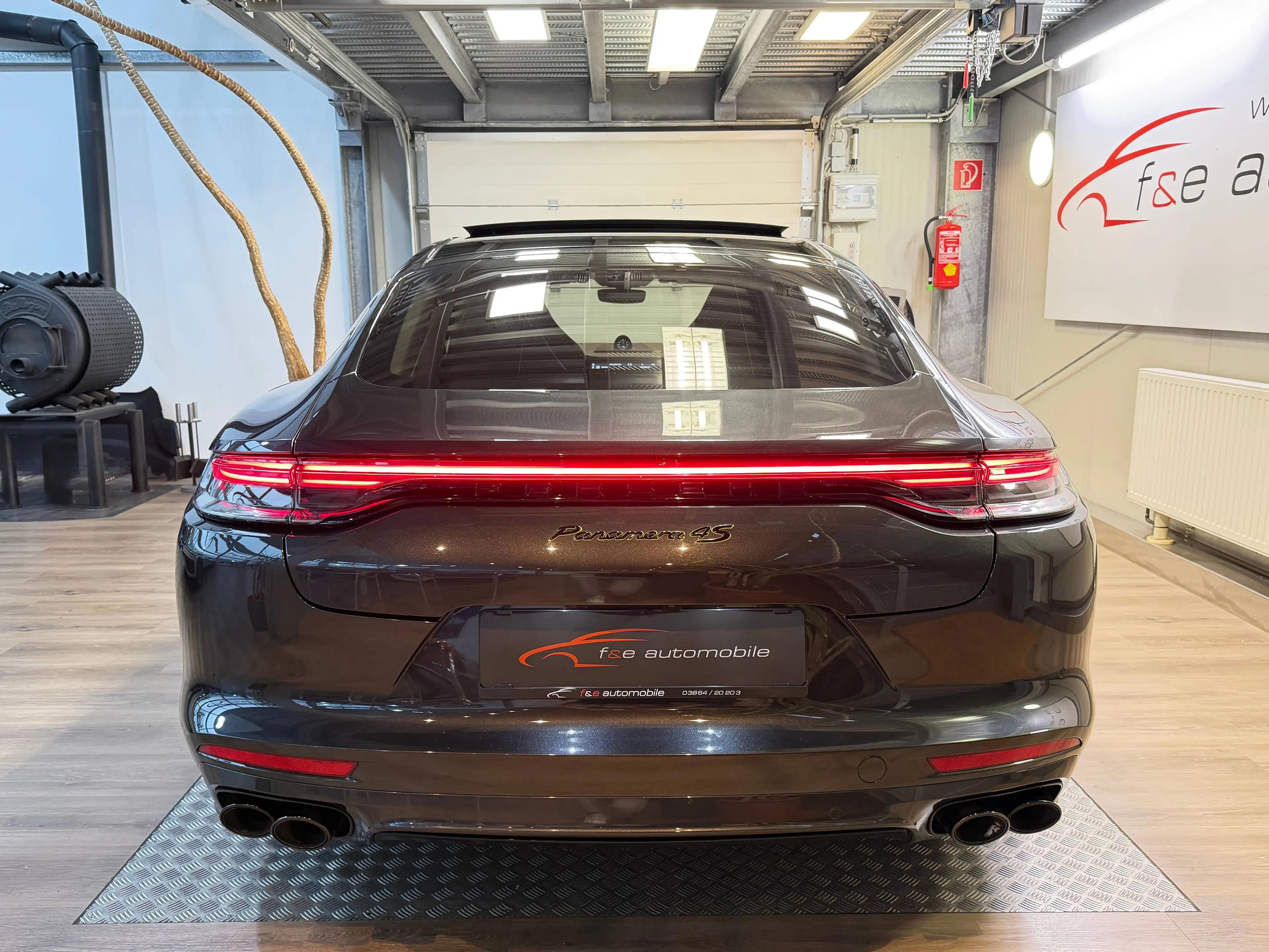 Porsche Panamera 4 S E-Hybrid — photo 10
