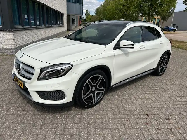 Mercedes-Benz GLA 200 AMG Prestige PANO STOELVW CAMERA TRHK