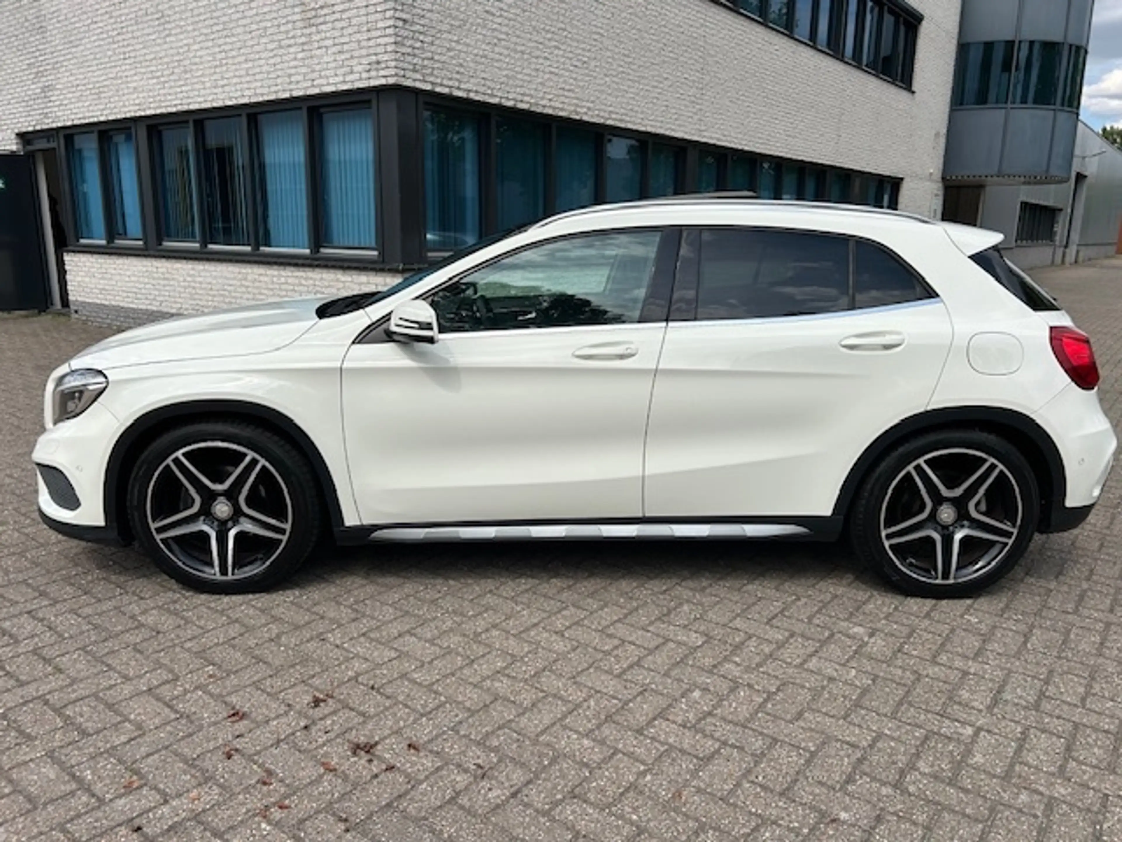Mercedes-Benz GLA 200 AMG Prestige PANO STOELVW CAMERA TRHK — photo 8