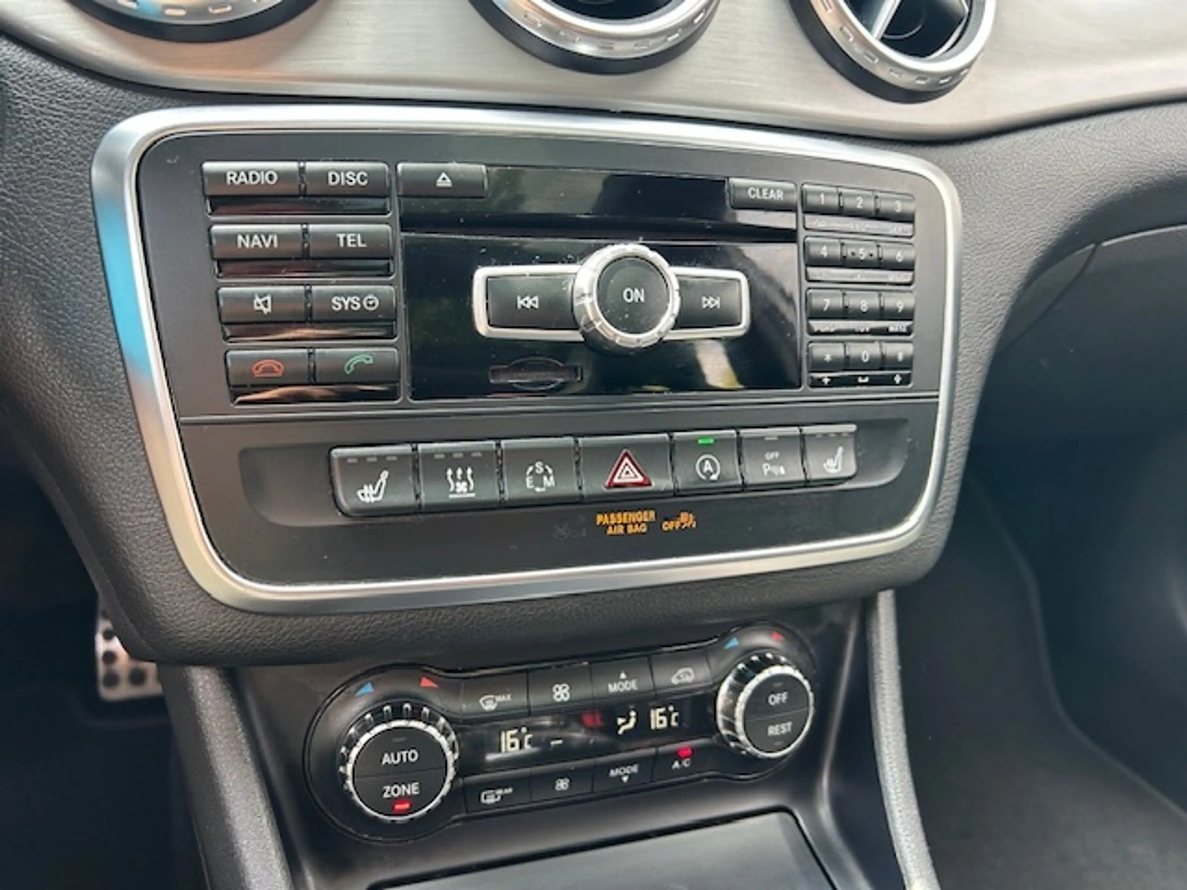 Mercedes-Benz GLA 200 AMG Prestige PANO STOELVW CAMERA TRHK — photo 20
