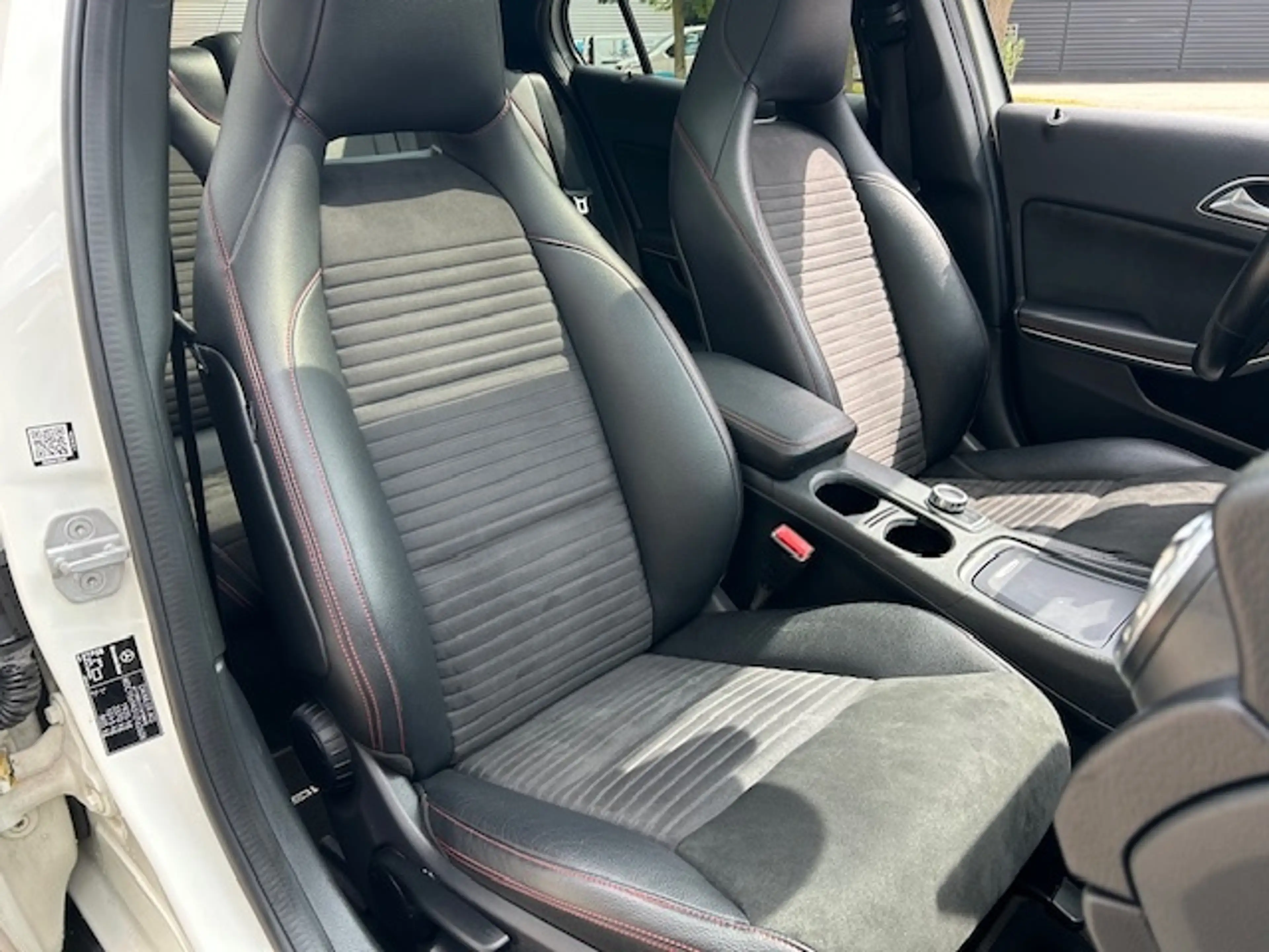 Mercedes-Benz GLA 200 AMG Prestige PANO STOELVW CAMERA TRHK — photo 19