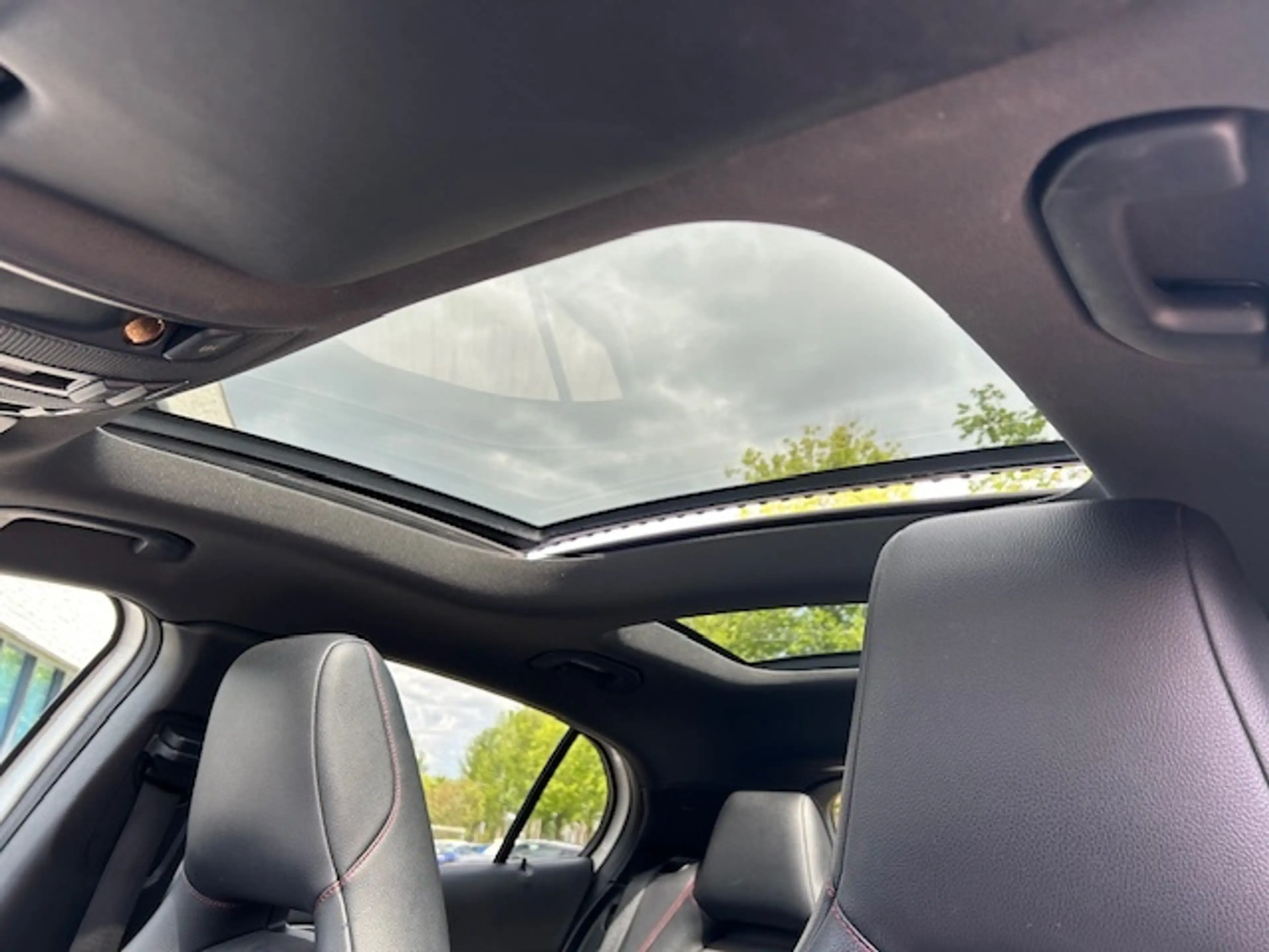 Mercedes-Benz GLA 200 AMG Prestige PANO STOELVW CAMERA TRHK — photo 14