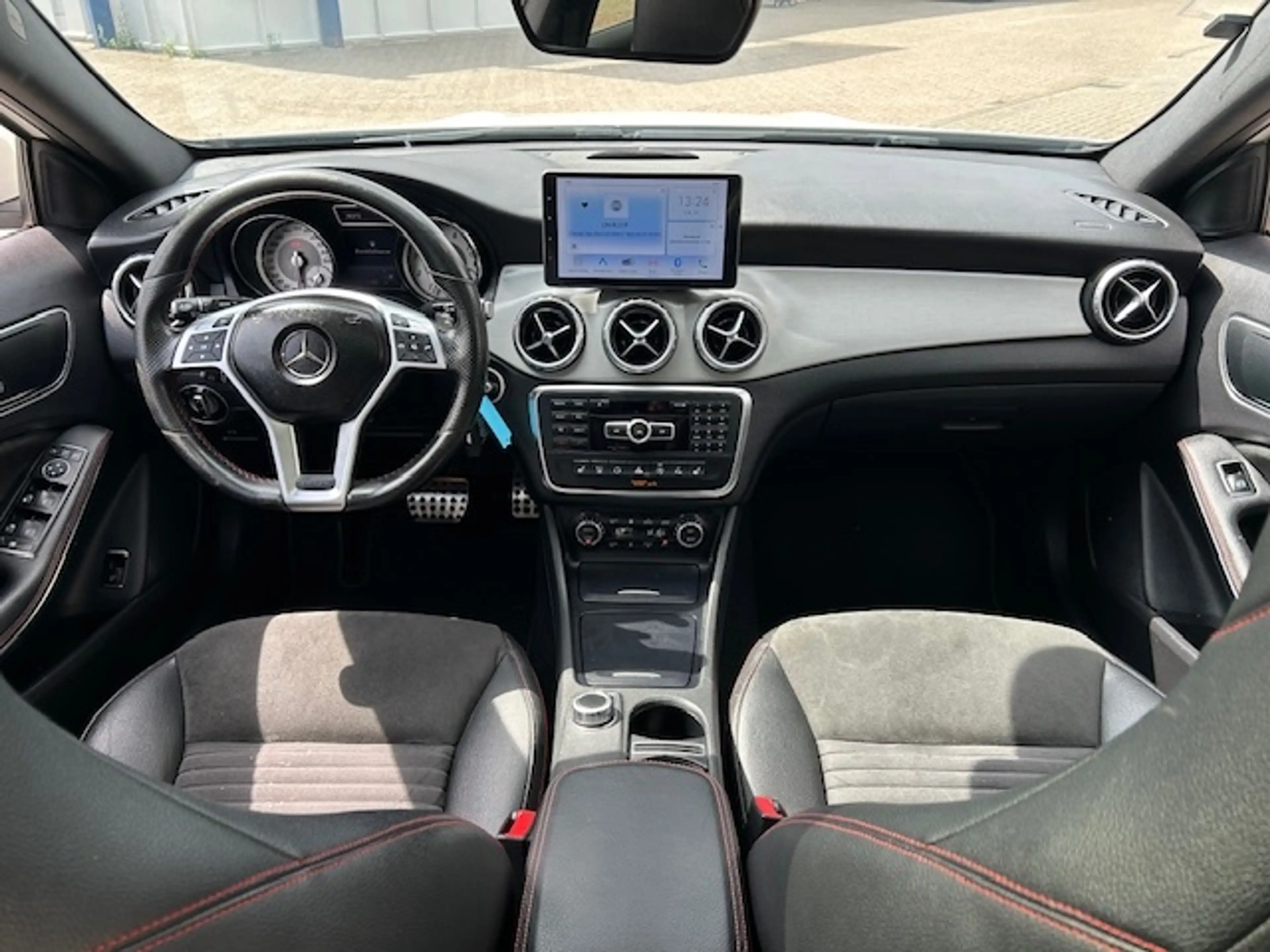 Mercedes-Benz GLA 200 AMG Prestige PANO STOELVW CAMERA TRHK — photo 15
