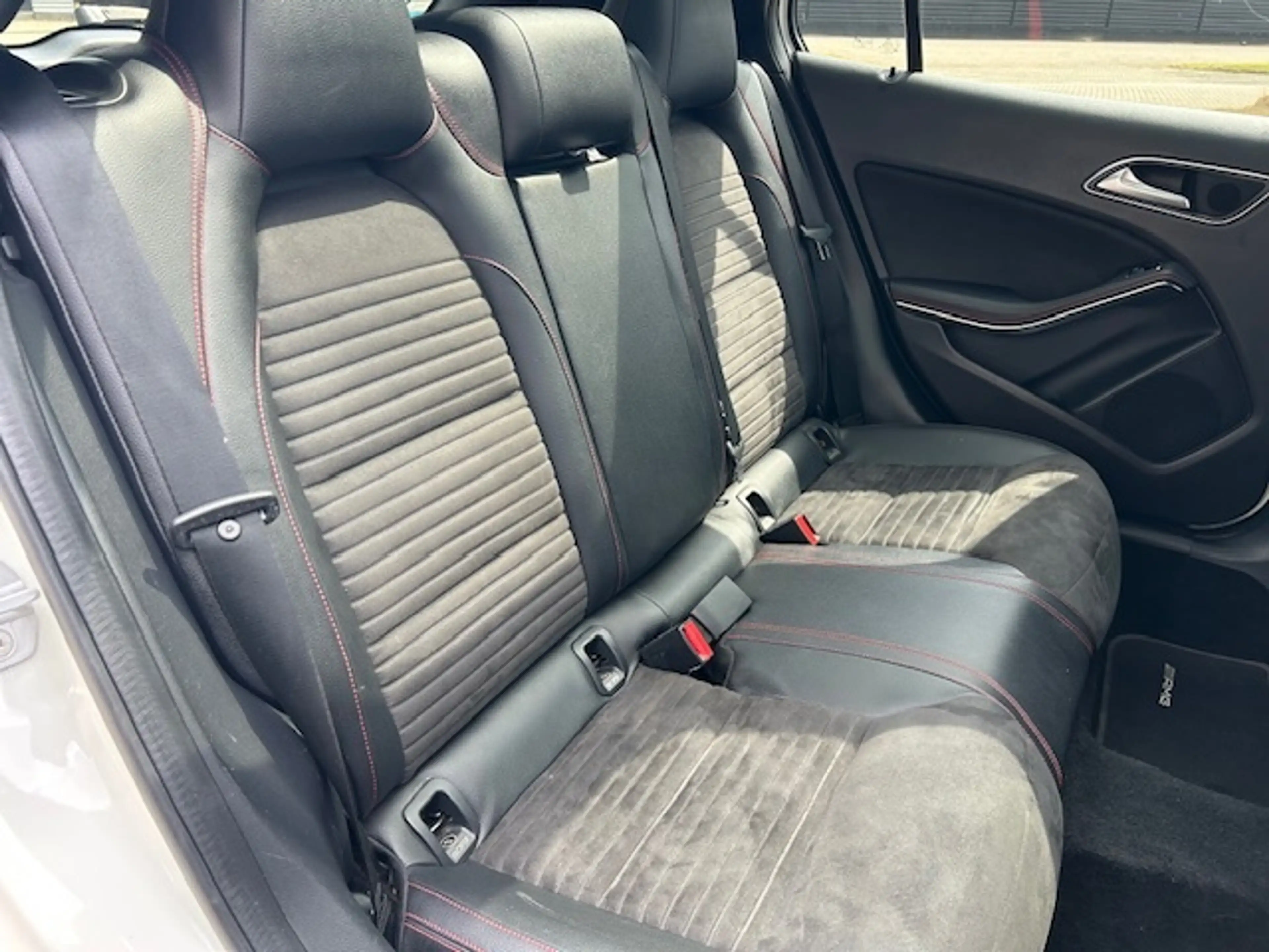 Mercedes-Benz GLA 200 AMG Prestige PANO STOELVW CAMERA TRHK — photo 23