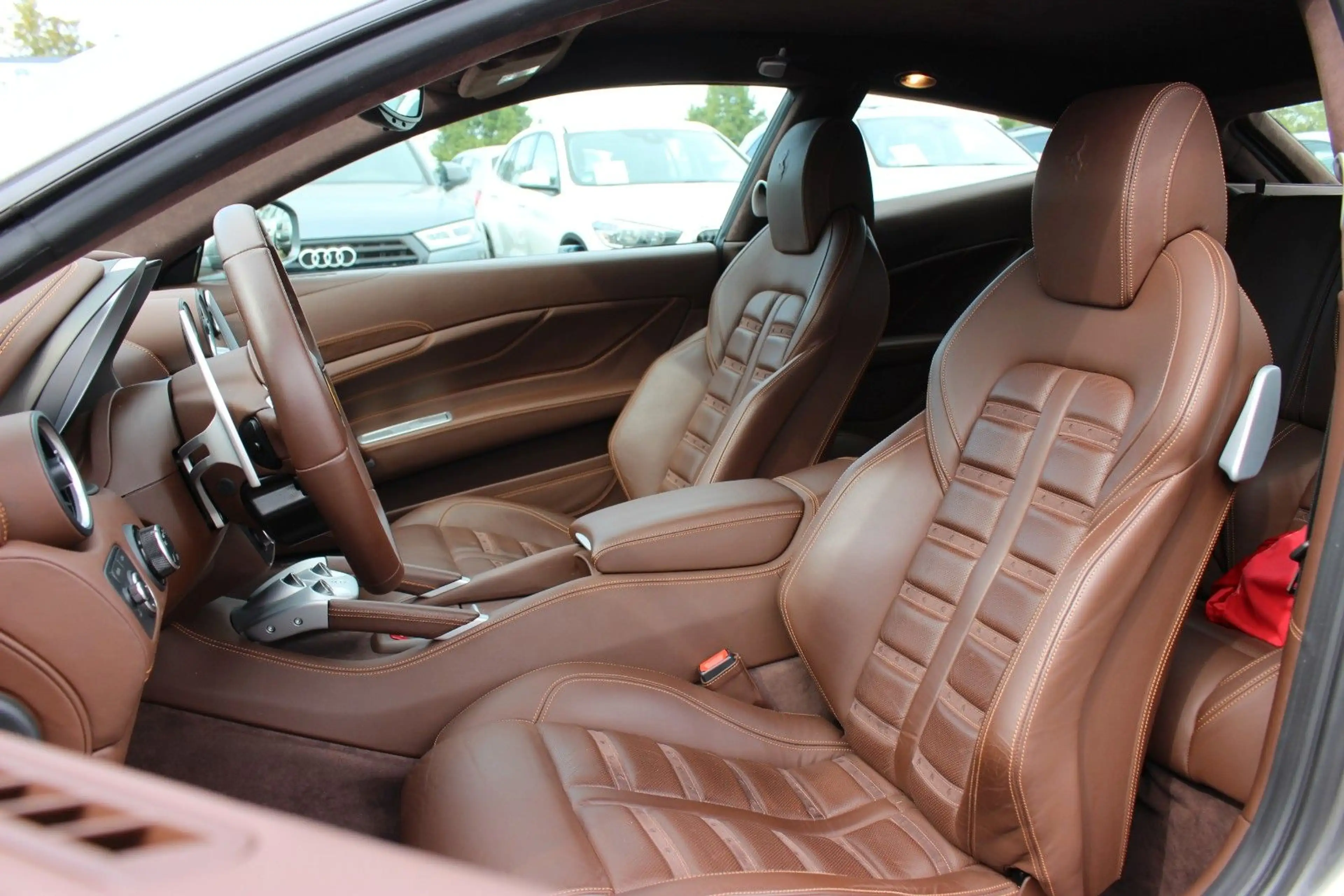 Ferrari FF 6,3 V12 4x4/VOLL SH/LEDER/ — photo 12