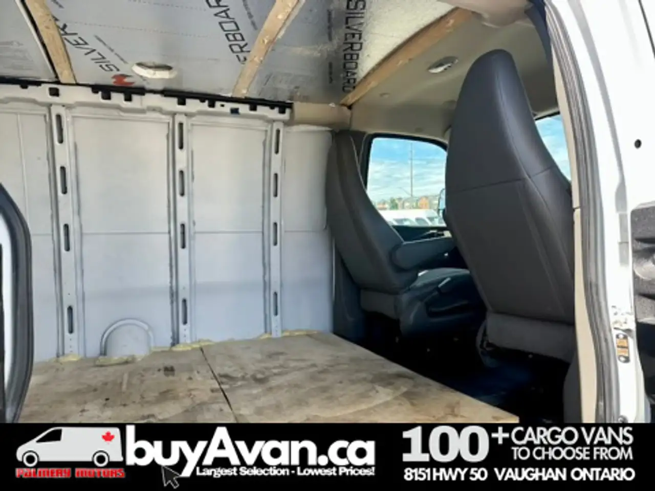 GMC Savana снимка GMC Savana