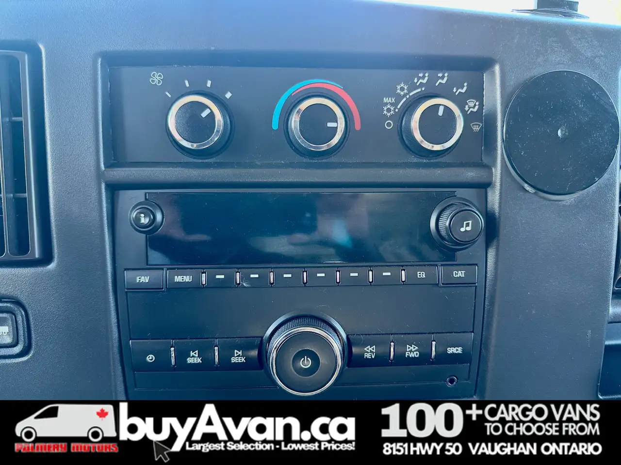 GMC Savana снимка GMC Savana