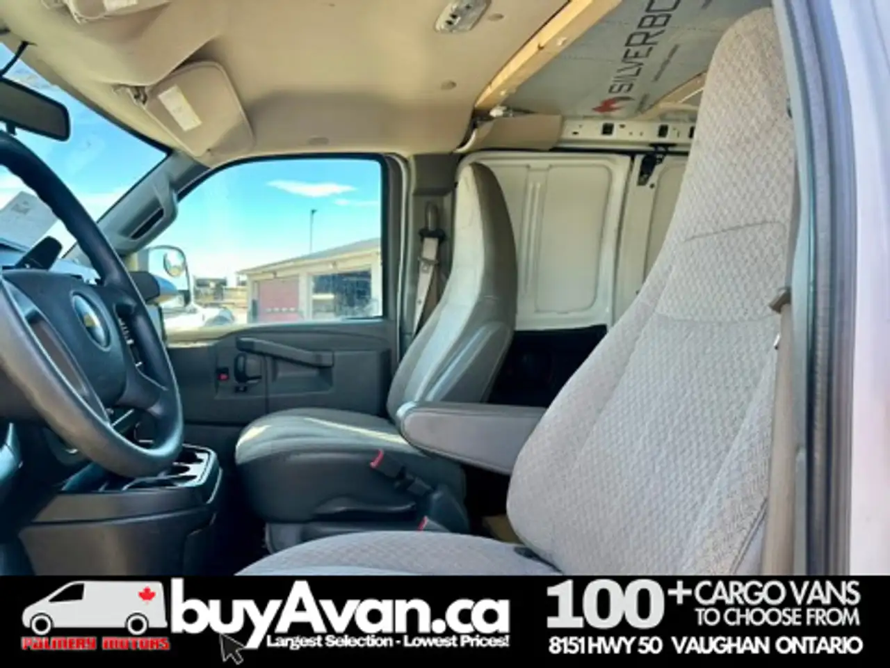 GMC Savana снимка GMC Savana
