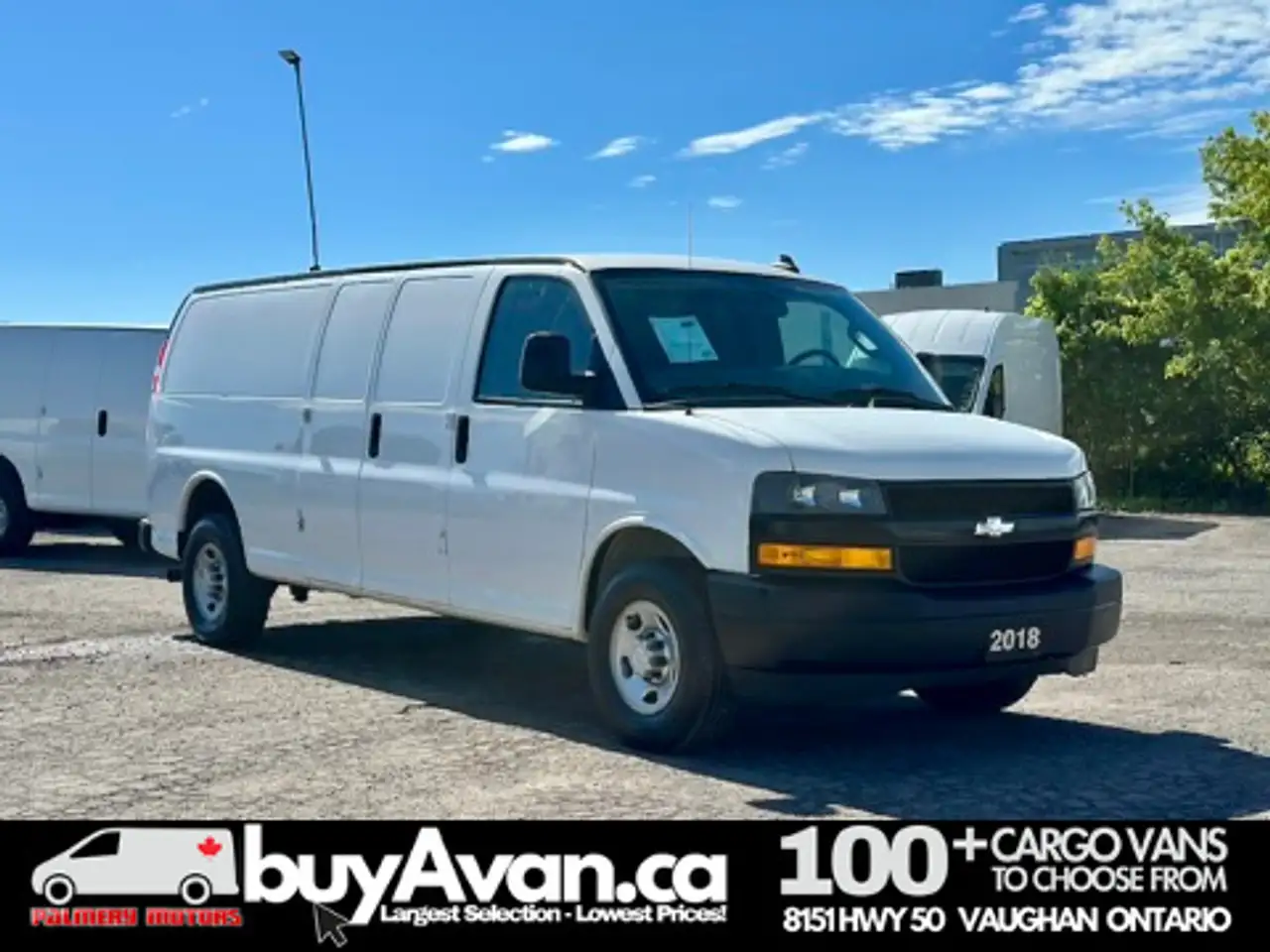 GMC Savana снимка GMC Savana