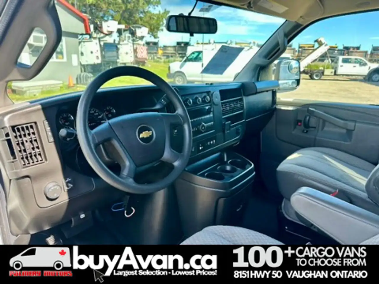 GMC Savana снимка GMC Savana