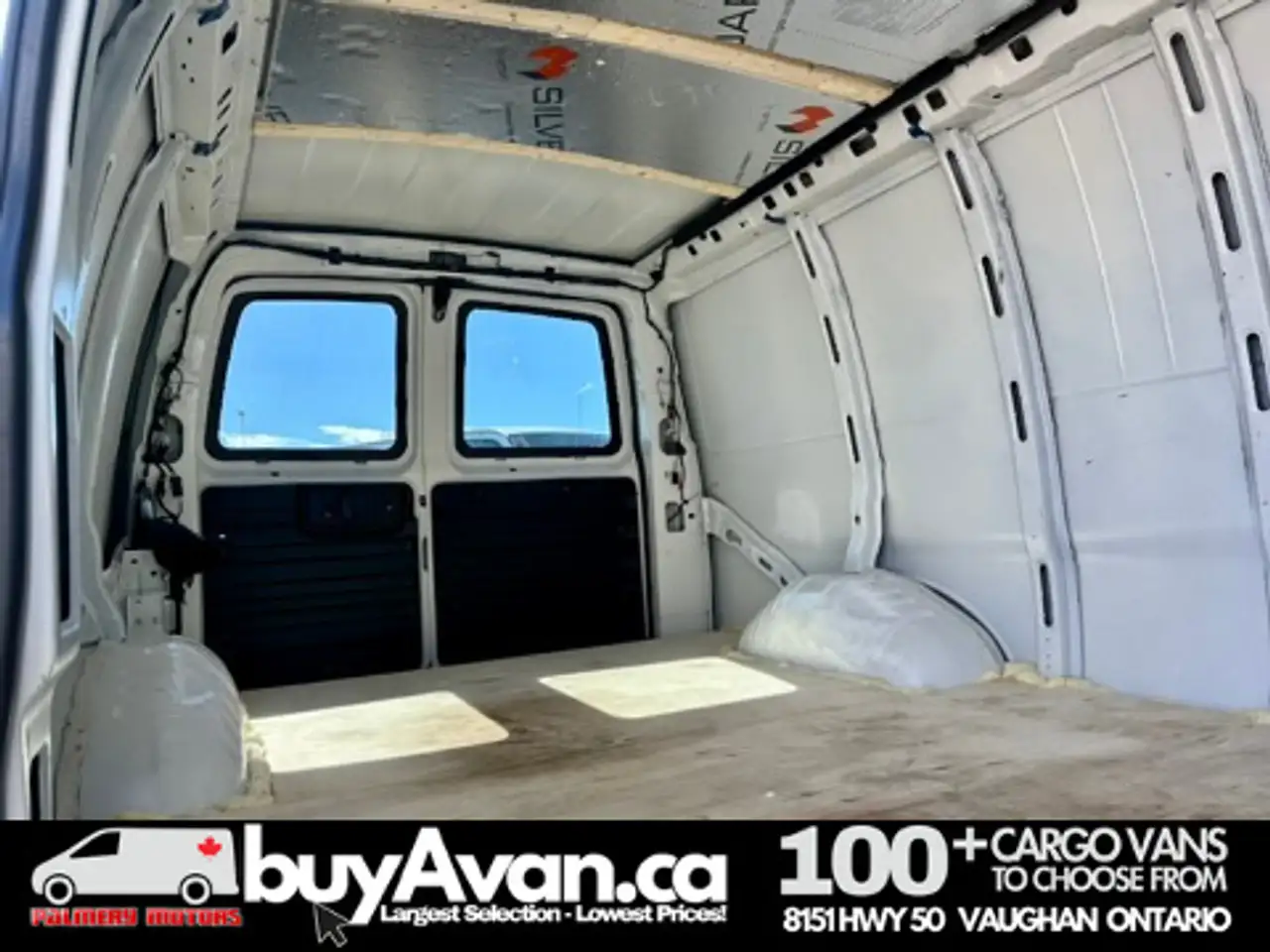GMC Savana снимка GMC Savana