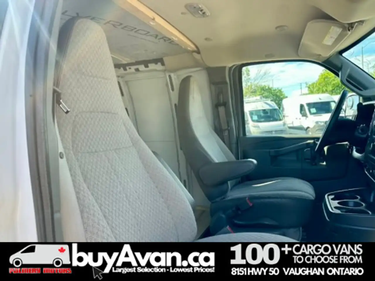 GMC Savana снимка GMC Savana