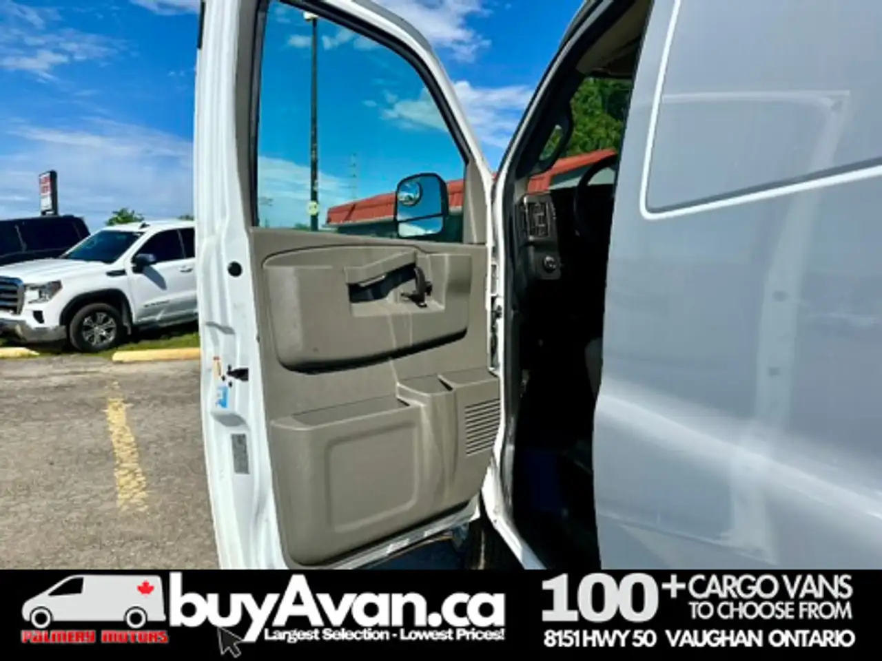GMC Savana снимка GMC Savana