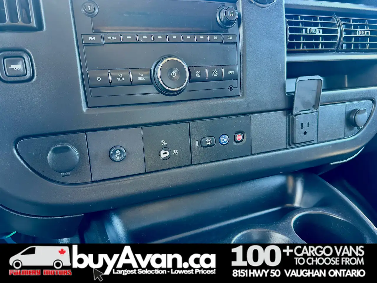 GMC Savana снимка GMC Savana