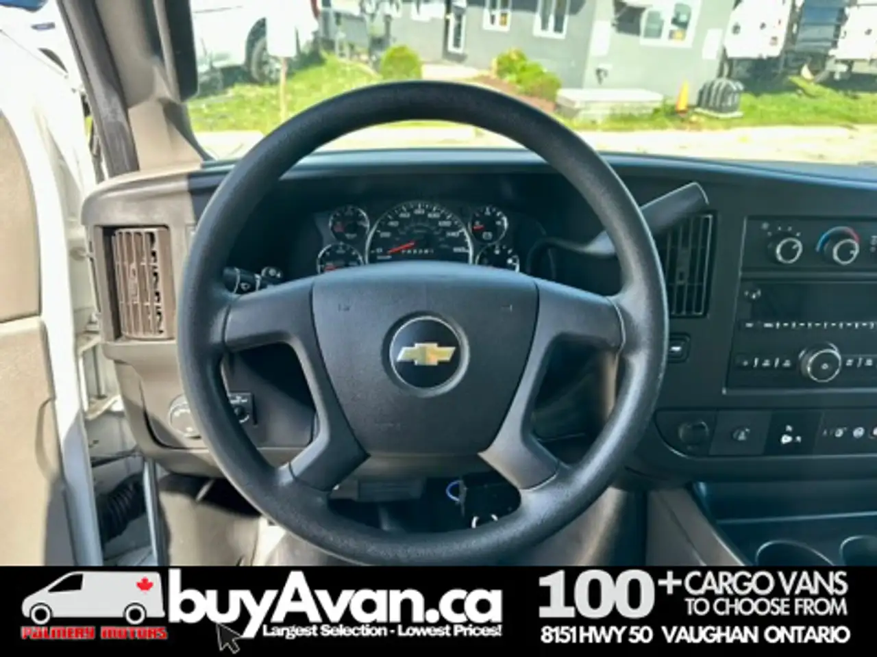 GMC Savana снимка GMC Savana