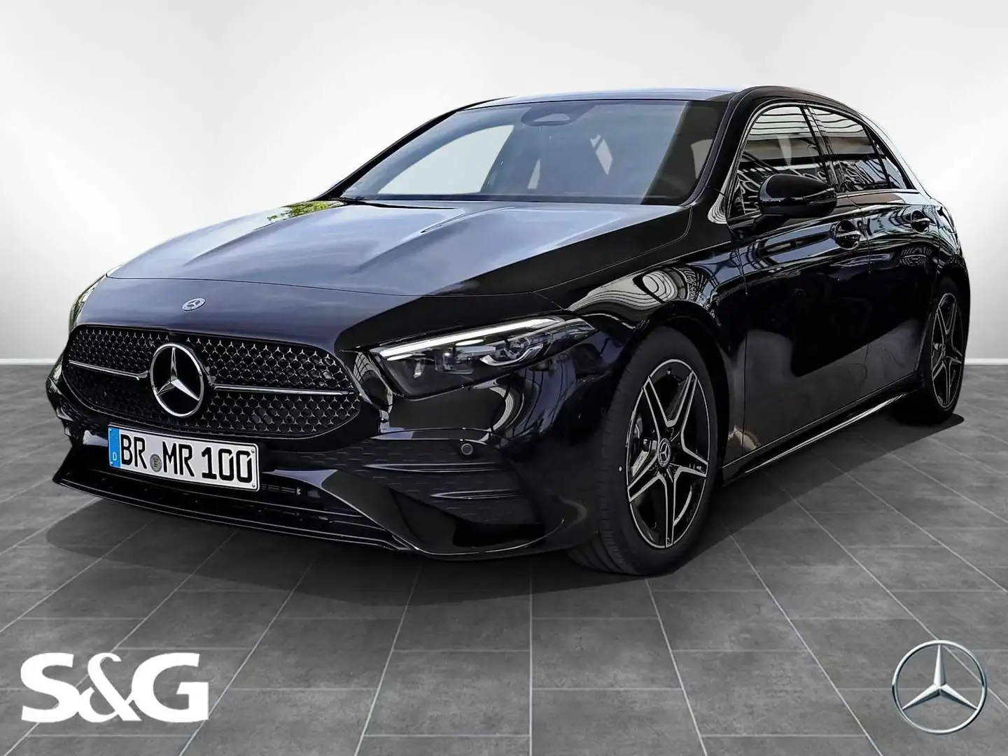Mercedes-Benz A 200 AMG MBUX+RüKam+M-LED+Pano+Totwink+Distroni Schwarz - 1