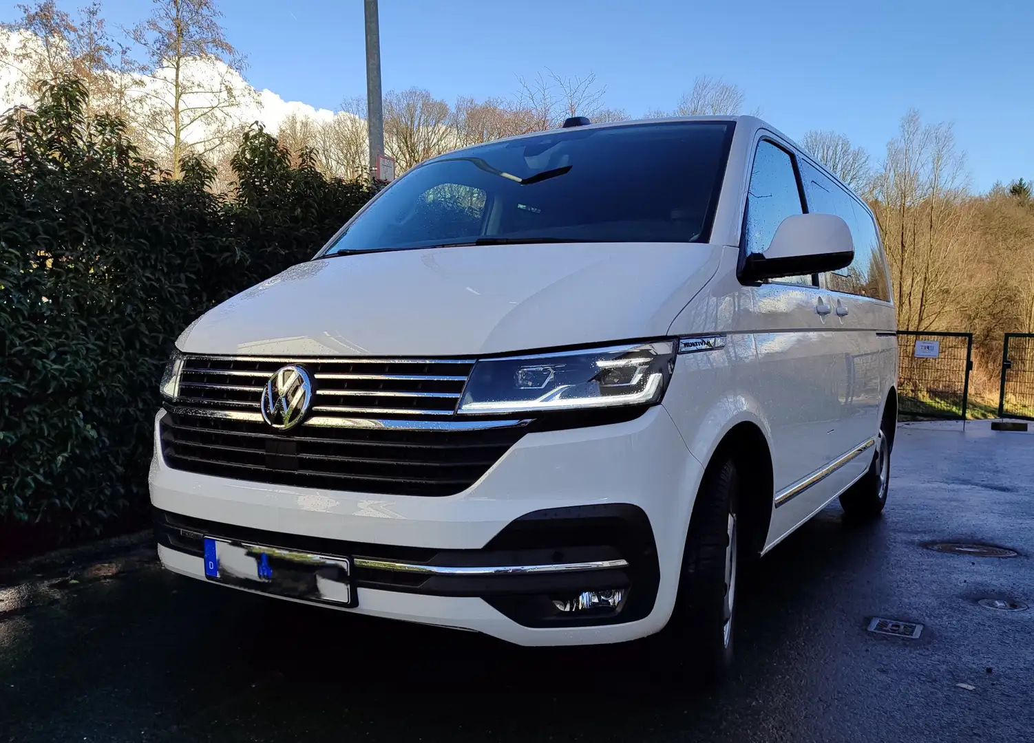 Volkswagen T6.1 Multivan 2.0 TDI DSG Highline StandHZ AAHK NAVI Blanc - 1