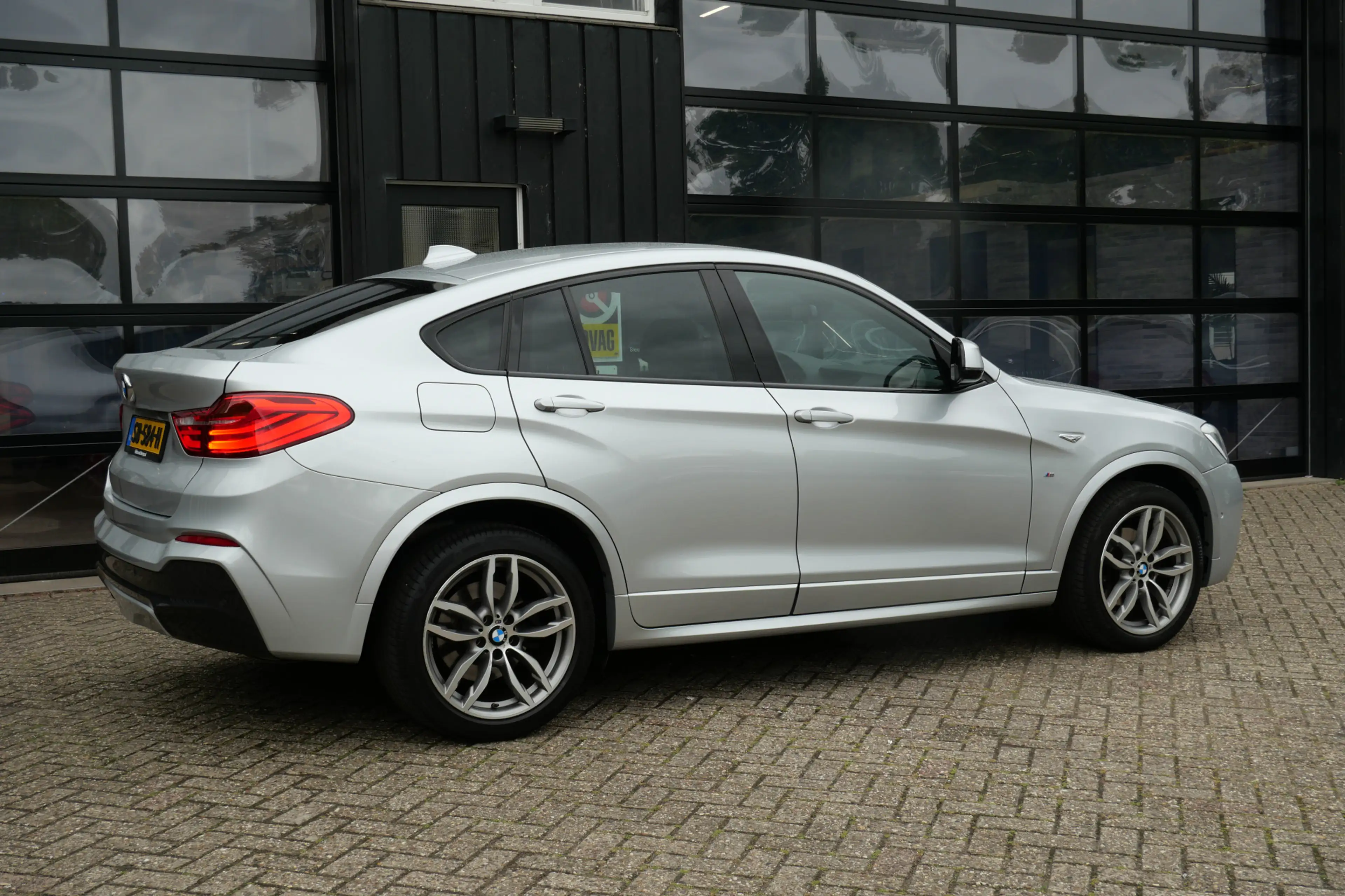 BMW X4 xDrive20i High Executive M Sport Edition | NL-Auto — photo 3