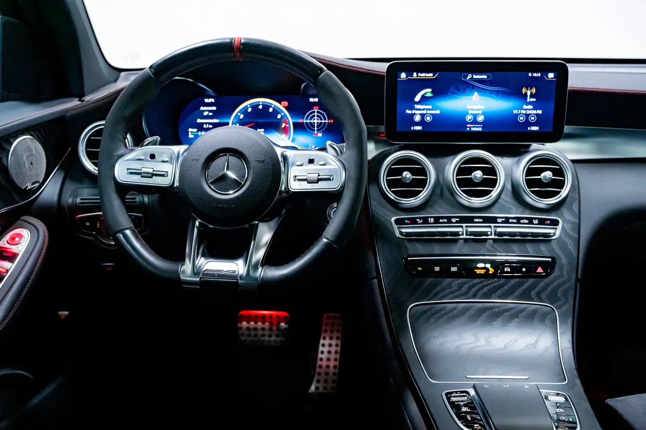 Mercedes-Benz GLC снимка Mercedes-Benz GLC