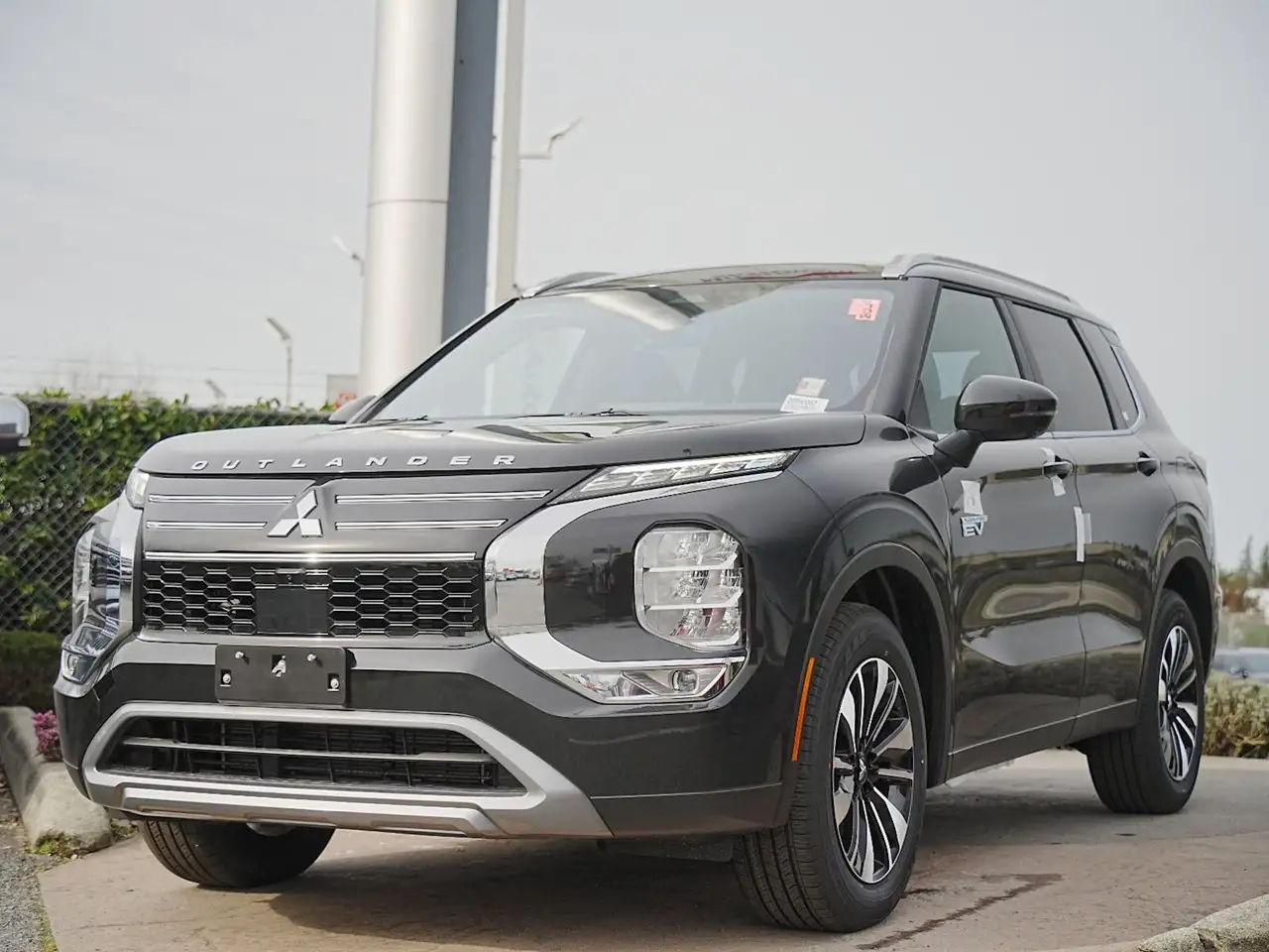 Mitsubishi Outlander снимка Mitsubishi Outlander