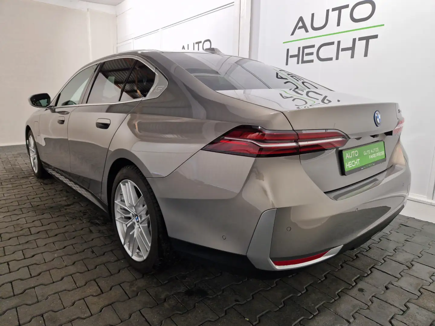 BMW 530 e Driving Assistant Prof,belüft.Sitze,Harman Grijs - 2