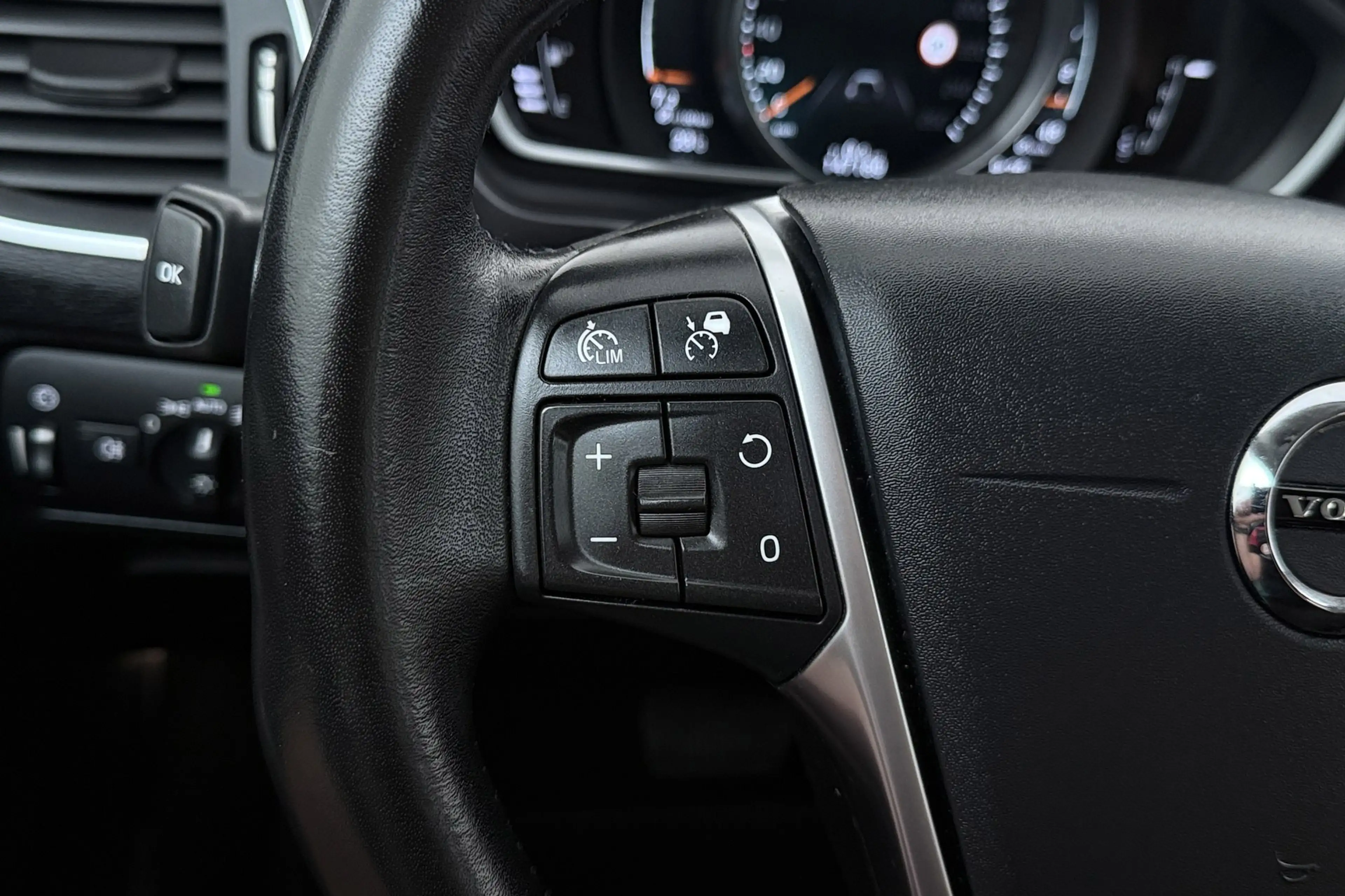 Volvo V40 1.5 T3 Inscription | Trekhaak | Dealer Ond. | Keyl — photo 31