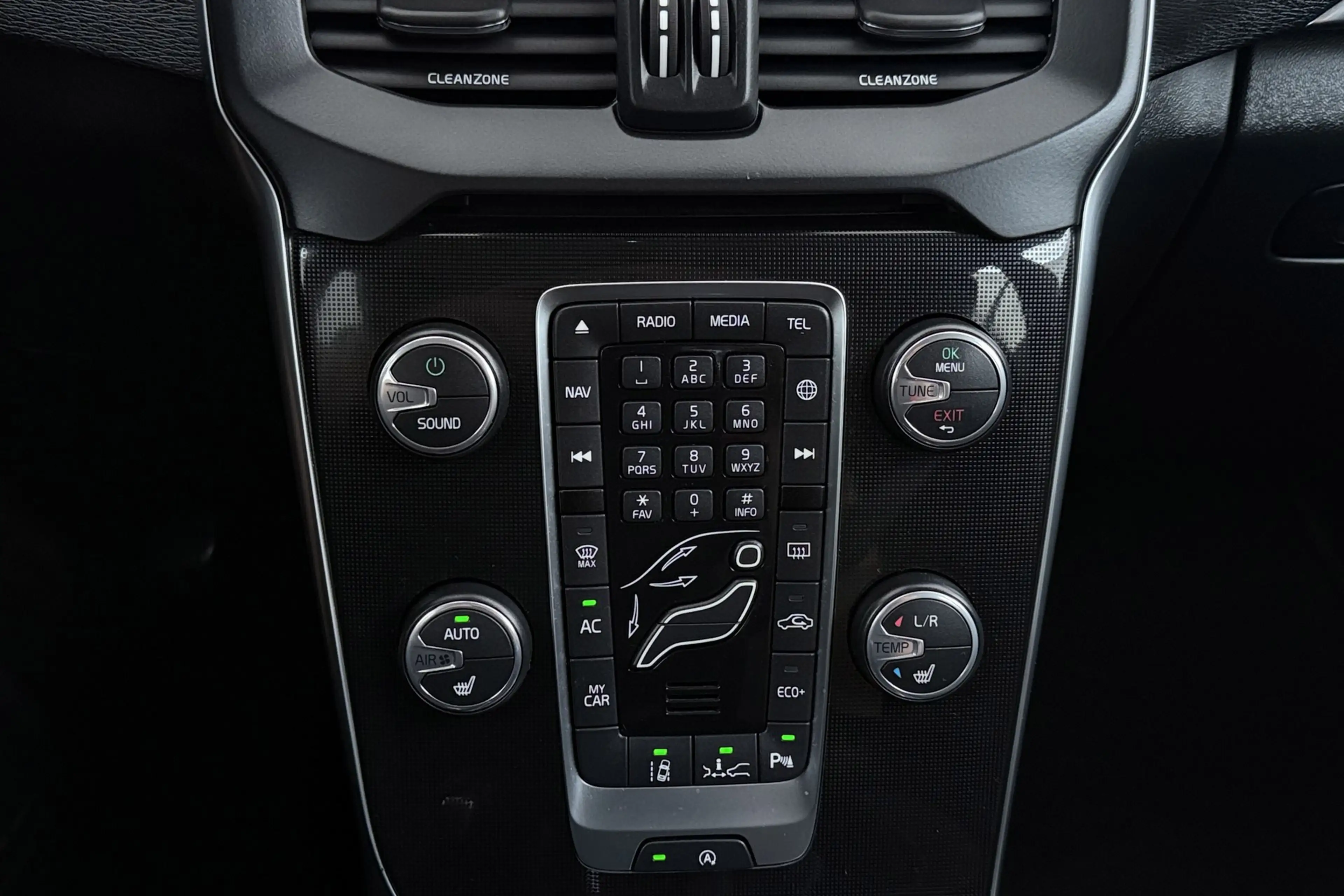 Volvo V40 1.5 T3 Inscription | Trekhaak | Dealer Ond. | Keyl — photo 25
