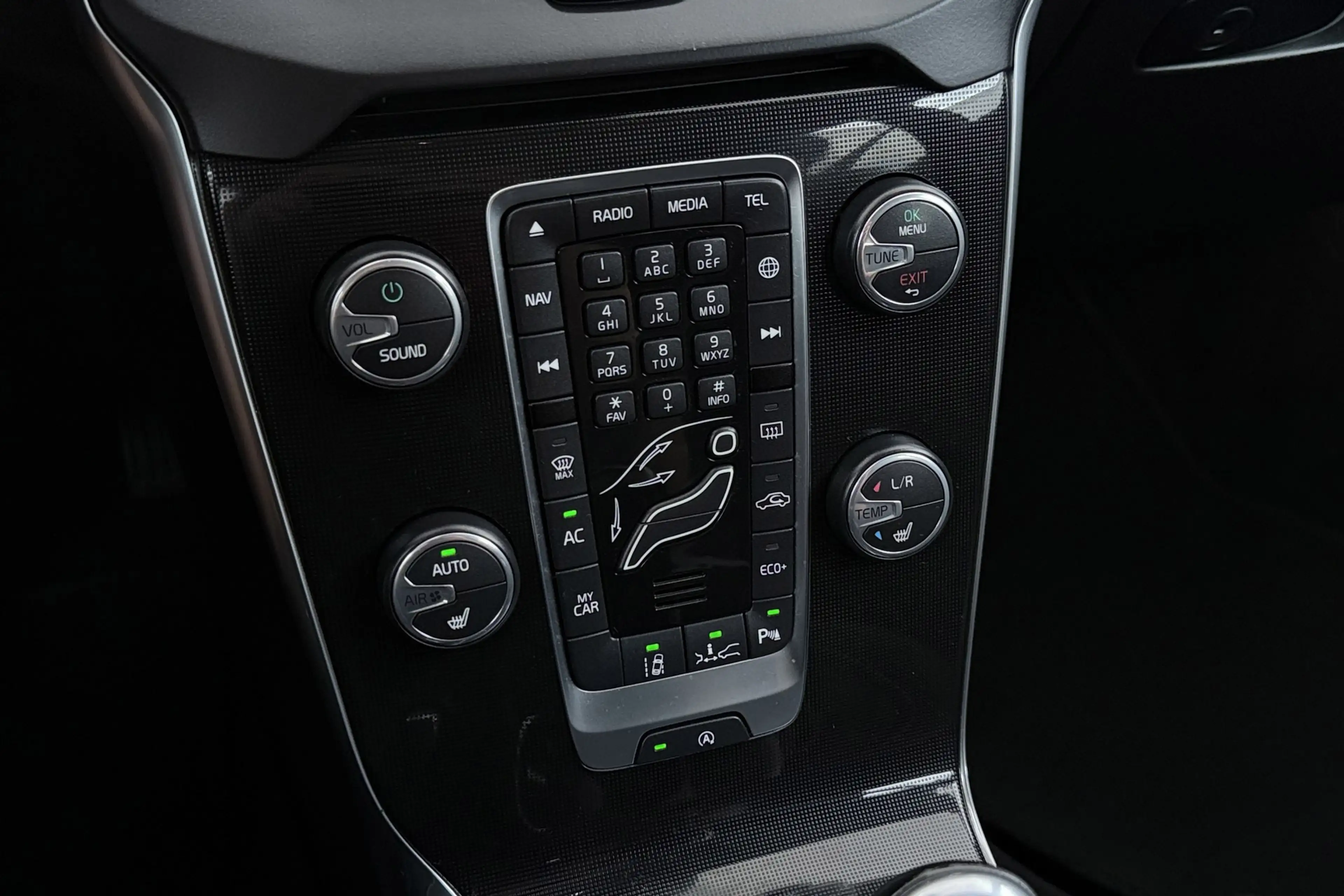 Volvo V40 1.5 T3 Inscription | Trekhaak | Dealer Ond. | Keyl — photo 26