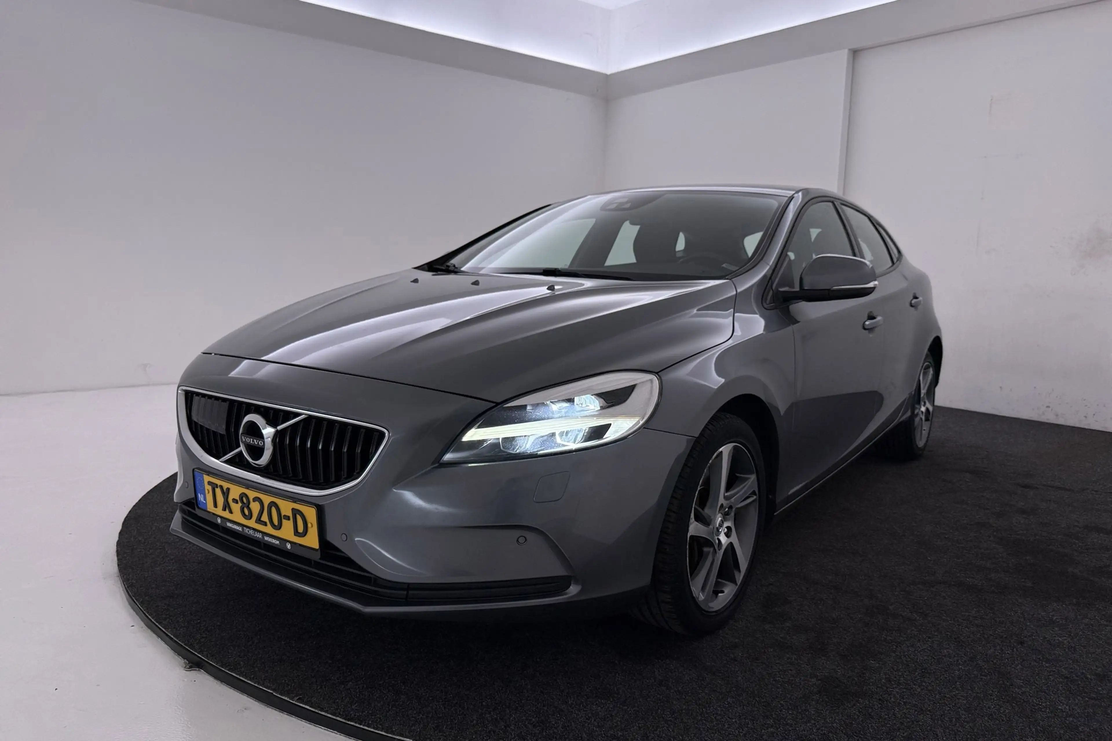 Volvo V40 1.5 T3 Inscription | Trekhaak | Dealer Ond. | Keyl — photo 40