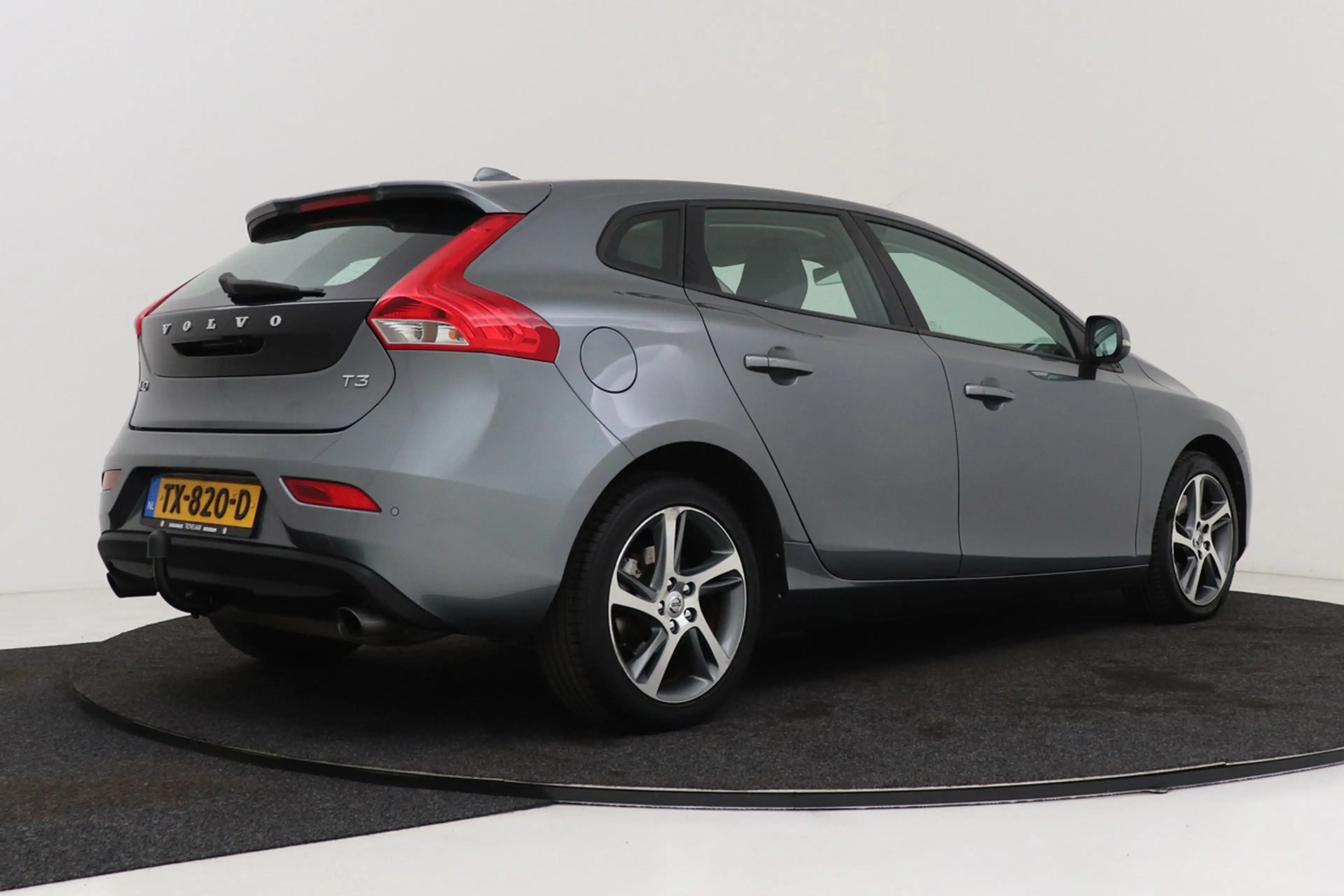 Volvo V40 1.5 T3 Inscription | Trekhaak | Dealer Ond. | Keyl — photo 2