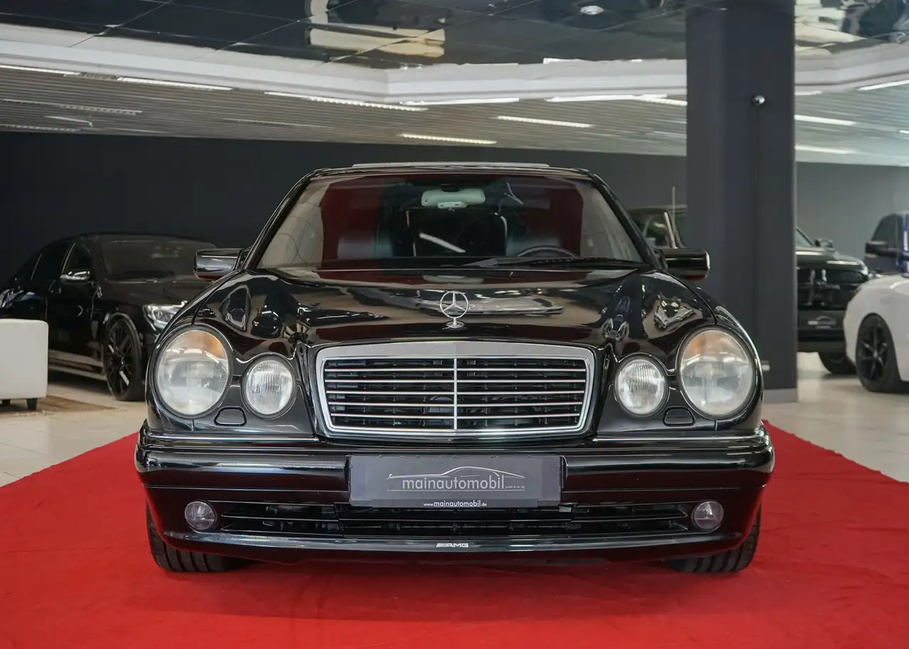 Mercedes-Benz E 50 AMG