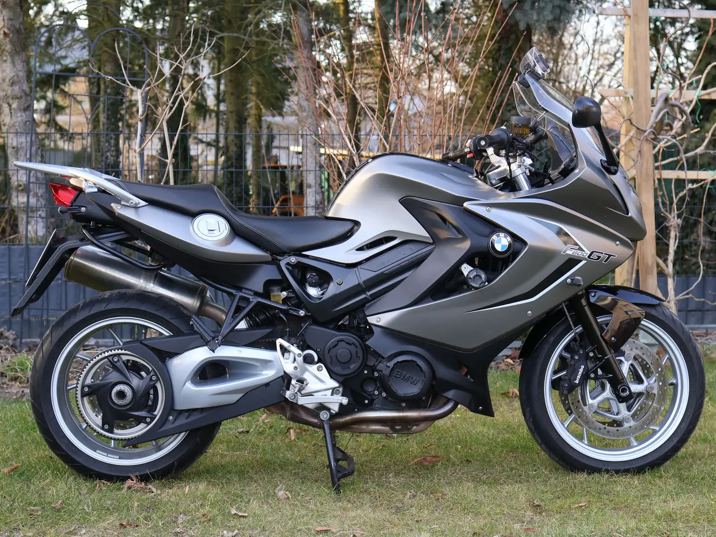 BMW F 800 GT Top Zusatand Šedá - 1