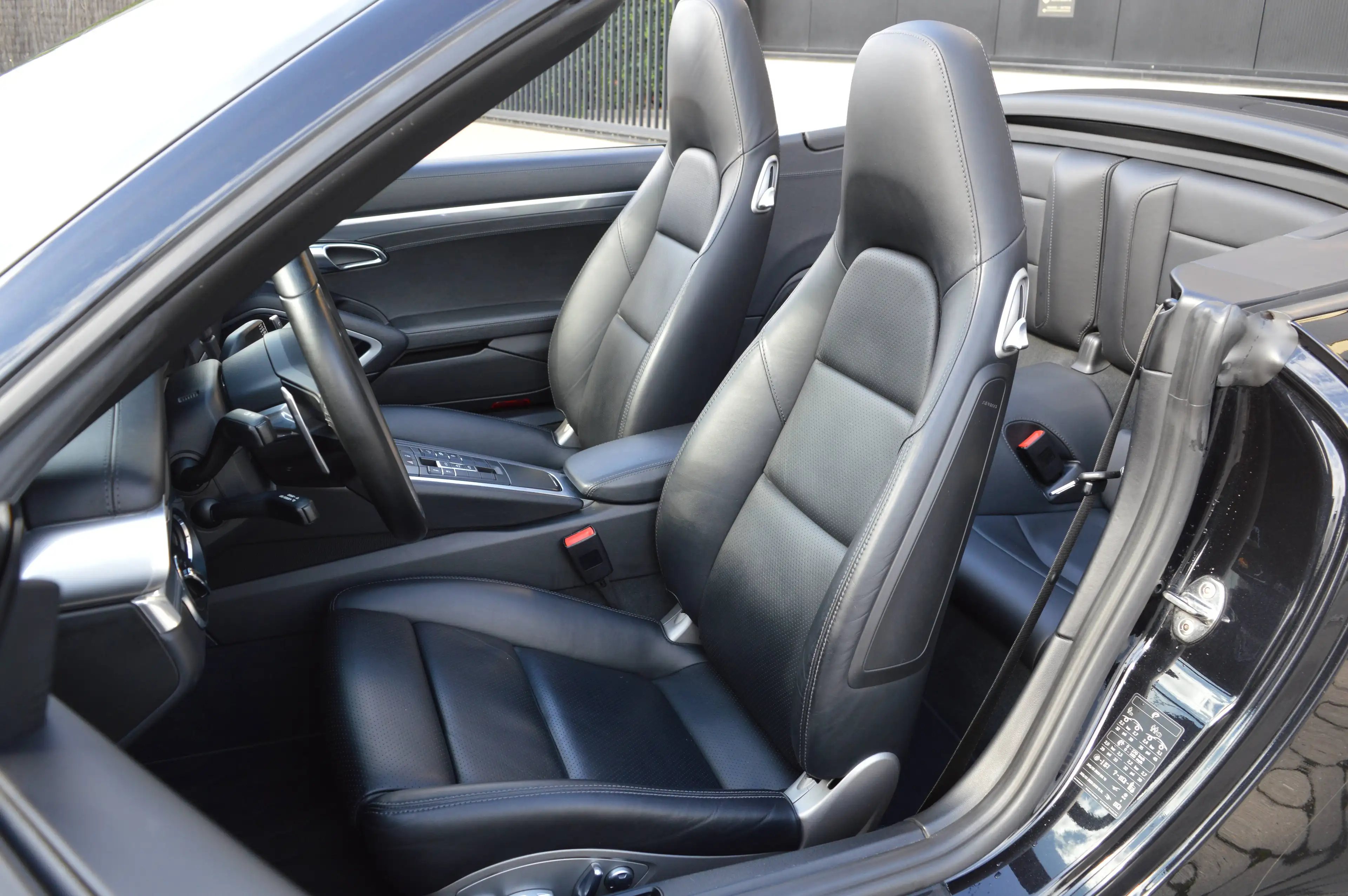 Porsche 911 991.2 Carrera 4S Cabriolet 3.0 Turbo - Sportchrono — photo 11