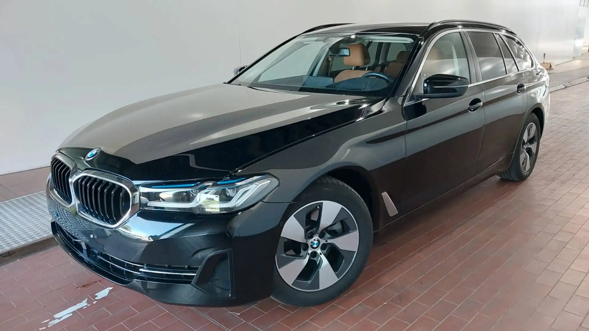 BMW 520 d xDrive /LEDER / HEAD-UP/ LASER /KAMERA /ACC Schwarz - 1