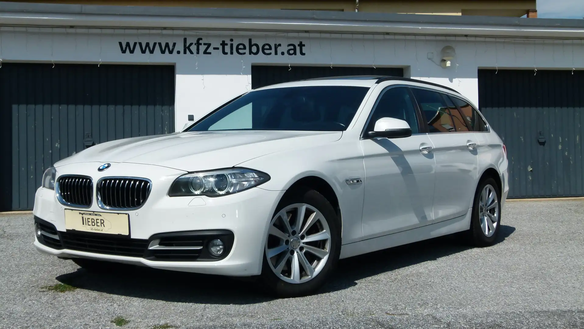 BMW 525 d xDrive Touring Aut. *AHK*PANORAMADACH* Білий - 1